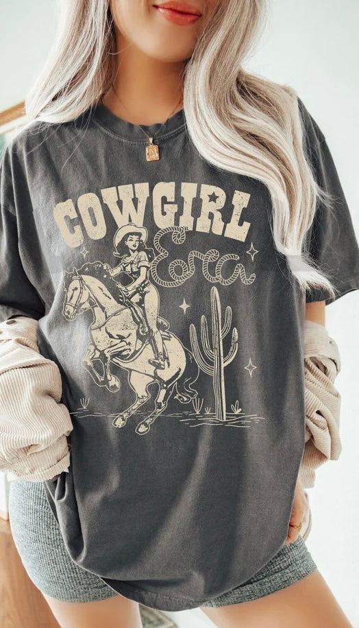 Cowgirl Era - Comfort Tee