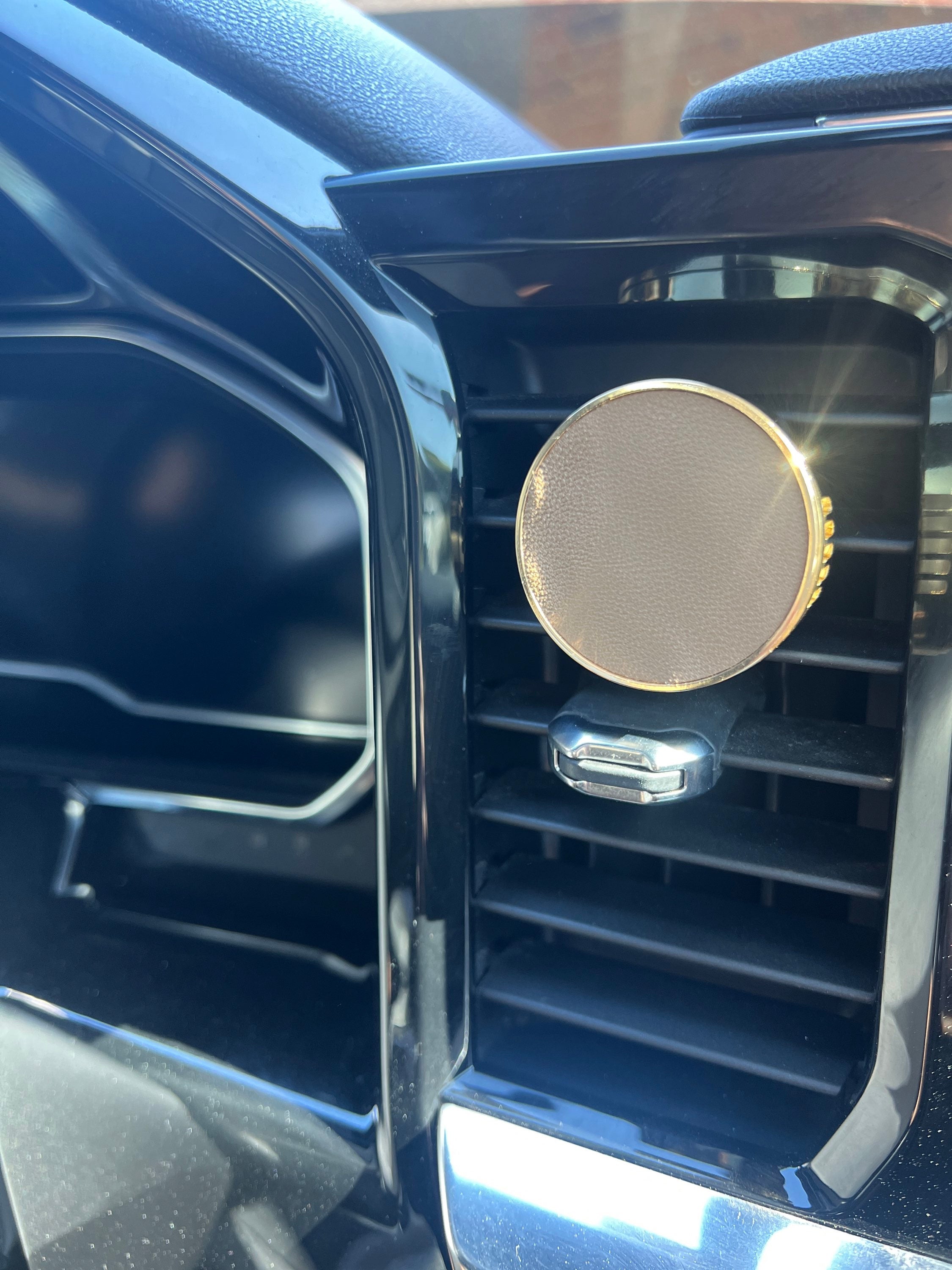 Car Diffuser + 1 Extra Refill Pad